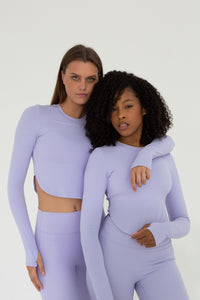 ESSENTIAL Long Sleeve Crop